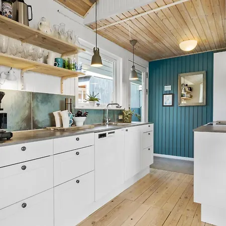3 Bedroom Awesome Home In Ebeltoft *