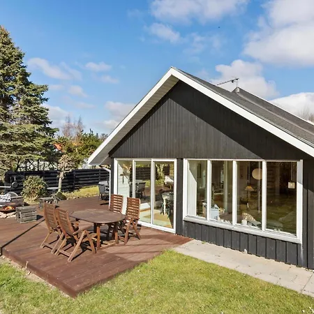 4 Bedroom In Hébergement de vacances Ebeltoft