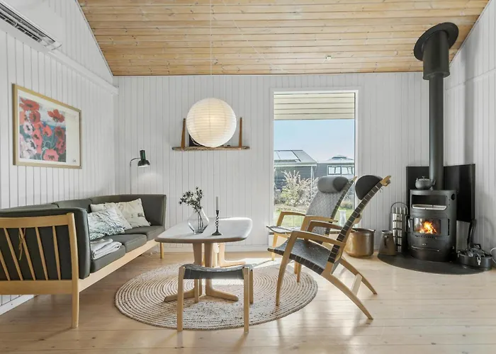 Semesterbostad 4 Bedroom In Ebeltoft